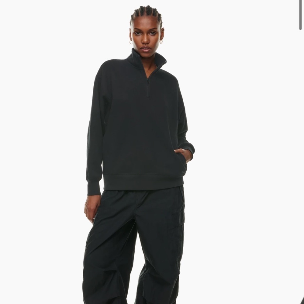Aritzia Tna cozy fleece boyfriend 1/4 zip sweatshirt black